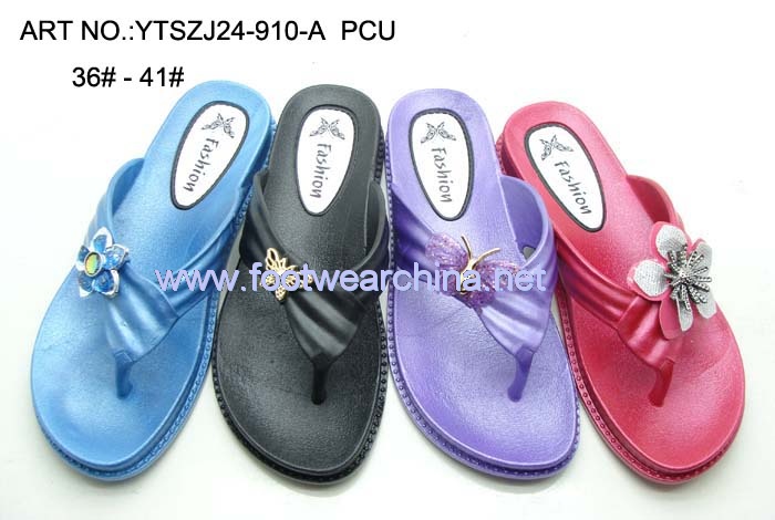 PVC-Slippers-Crystal-Shoes-Garden-Shoes