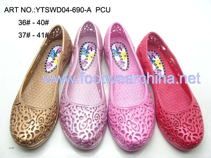 PVC-Slippers-Crystal-Shoes-Garden-Shoes